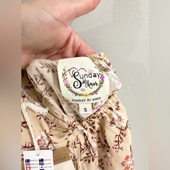 NWT Sunday Mi Amor Floral Cutout Detail Dress Pink Size Small - Picture 7 of 8